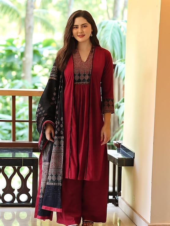 ANNI Designer Women's Rayon Viscose Straight Printed Kurta with Pant & Dupatta